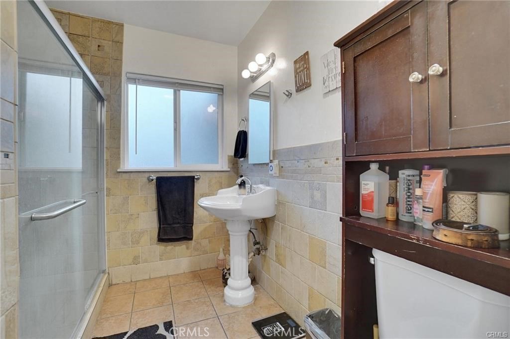 1303 1305 E Kingsley Avenue