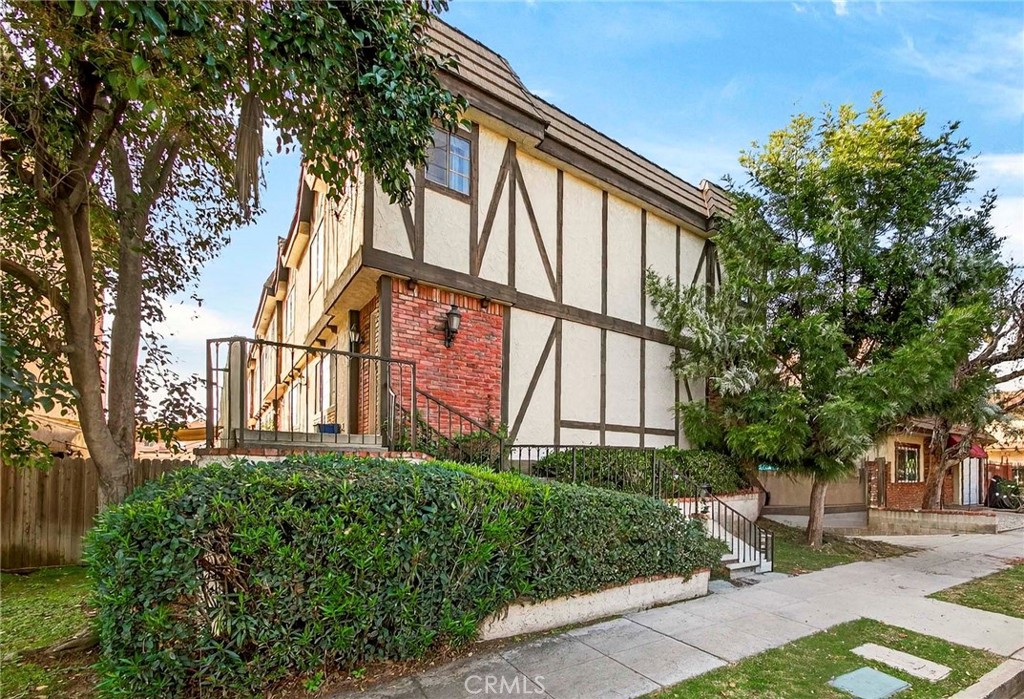 229 Saint Francis Street C