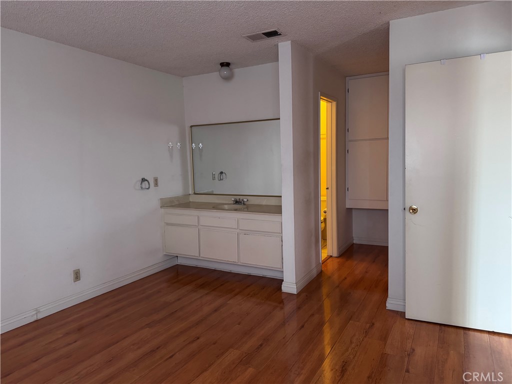 11228 FINEVIEW ST. 4