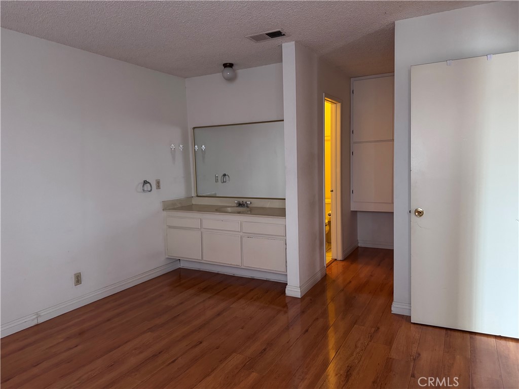 11228 FINEVIEW ST. 4