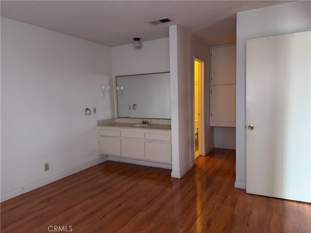 11228 FINEVIEW ST. 4