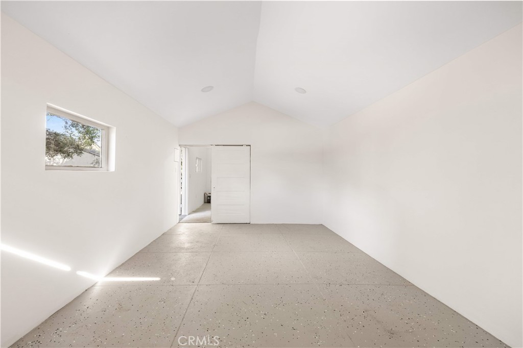 1166 North El Molino Avenue