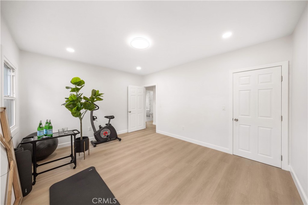 1166 North El Molino Avenue