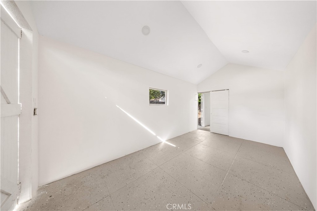 1166 North El Molino Avenue