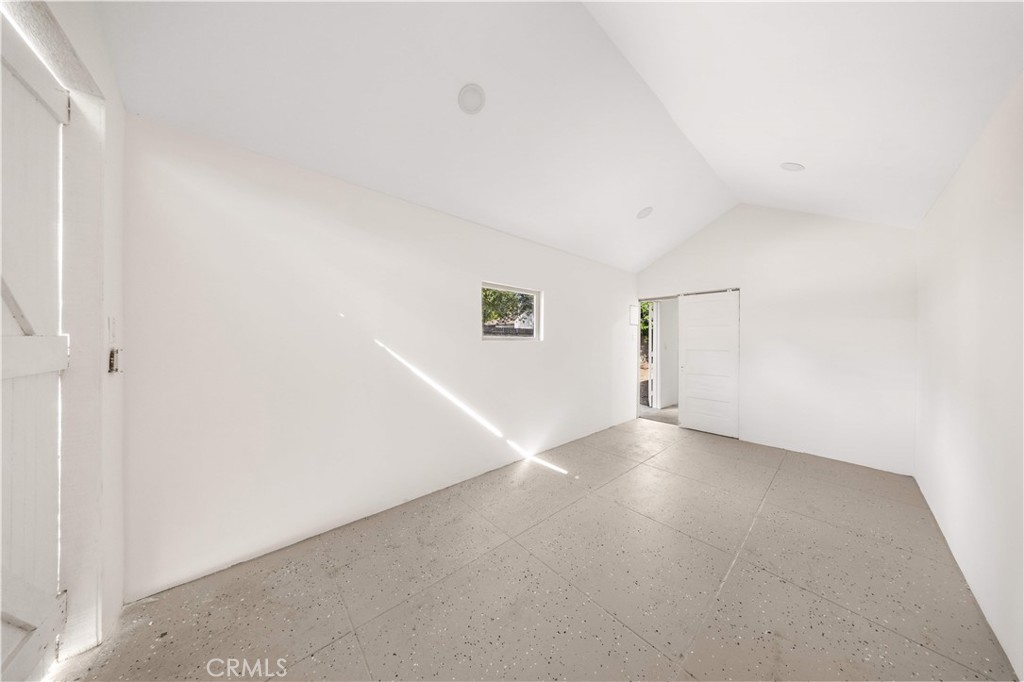 1166 North El Molino Avenue