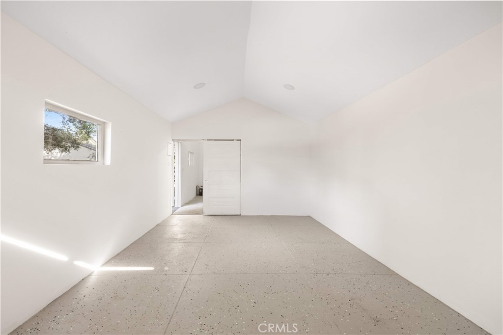 1166 North El Molino Avenue