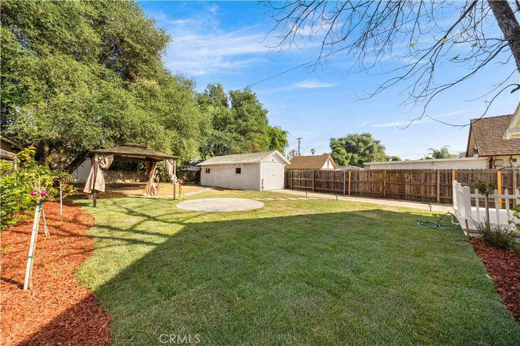 1166 North El Molino Avenue