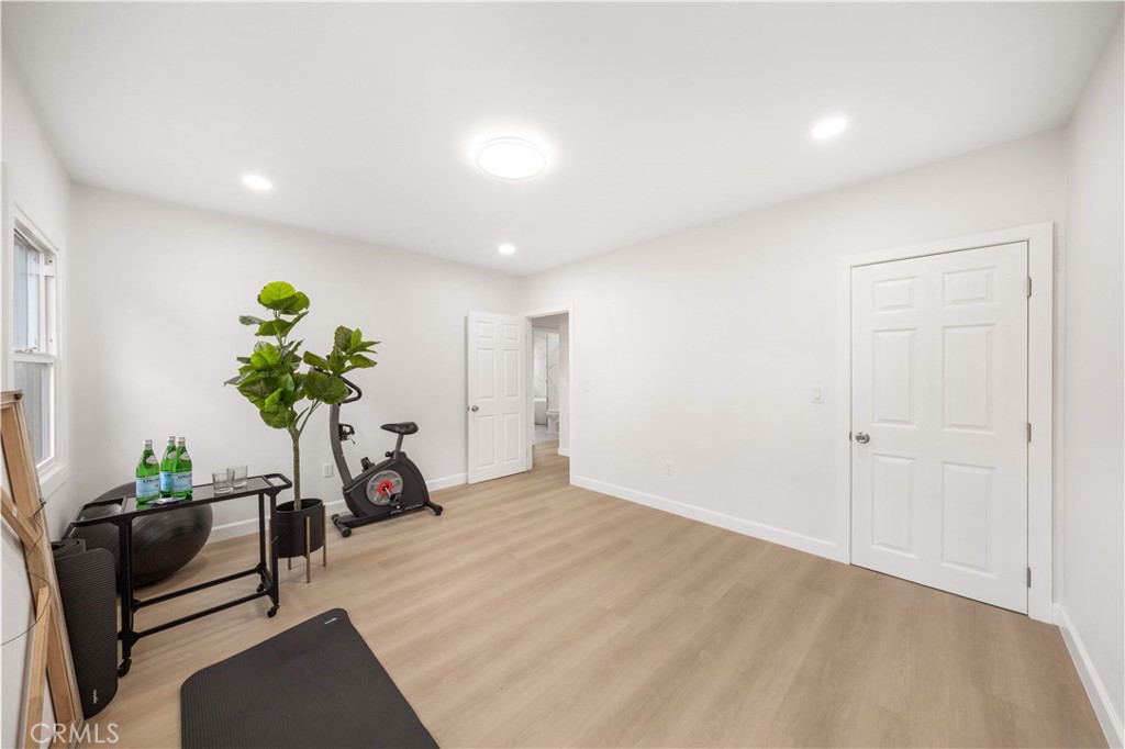 1166 North El Molino Avenue