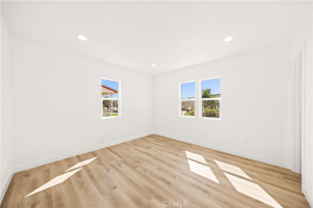 2925 West Shorb Street