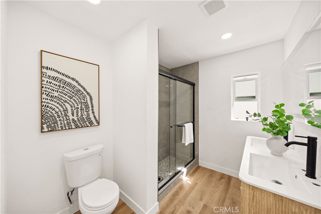 2925 West Shorb Street