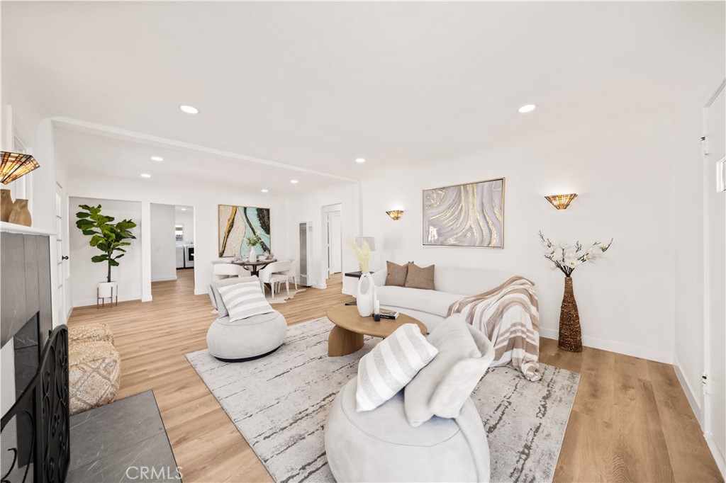 2925 West Shorb Street