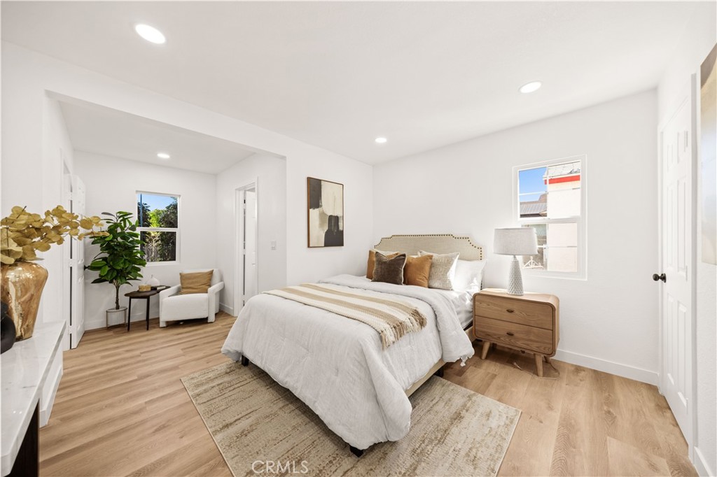 2925 West Shorb Street