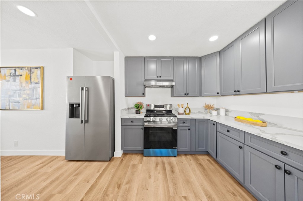 2925 West Shorb Street