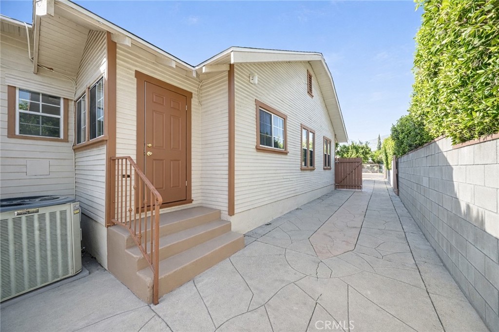 3328 Milton Street