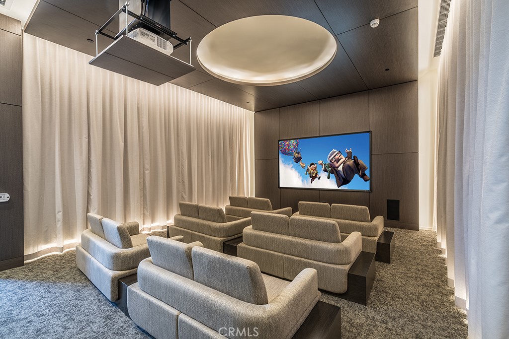 889 S Francisco Street 2805