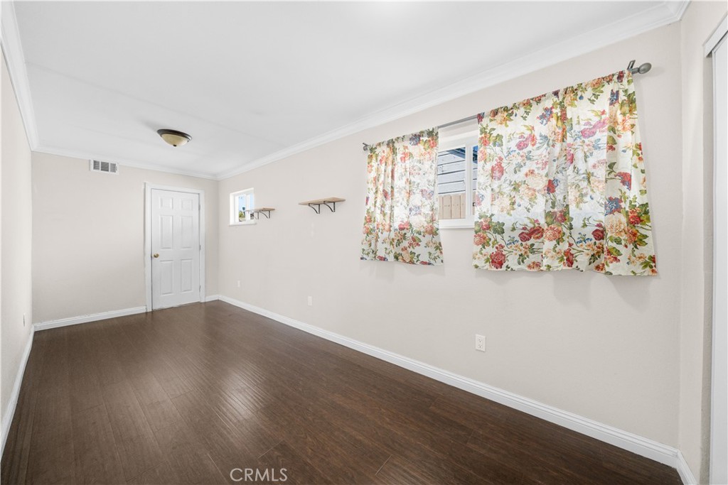 11326 Ranchito Street