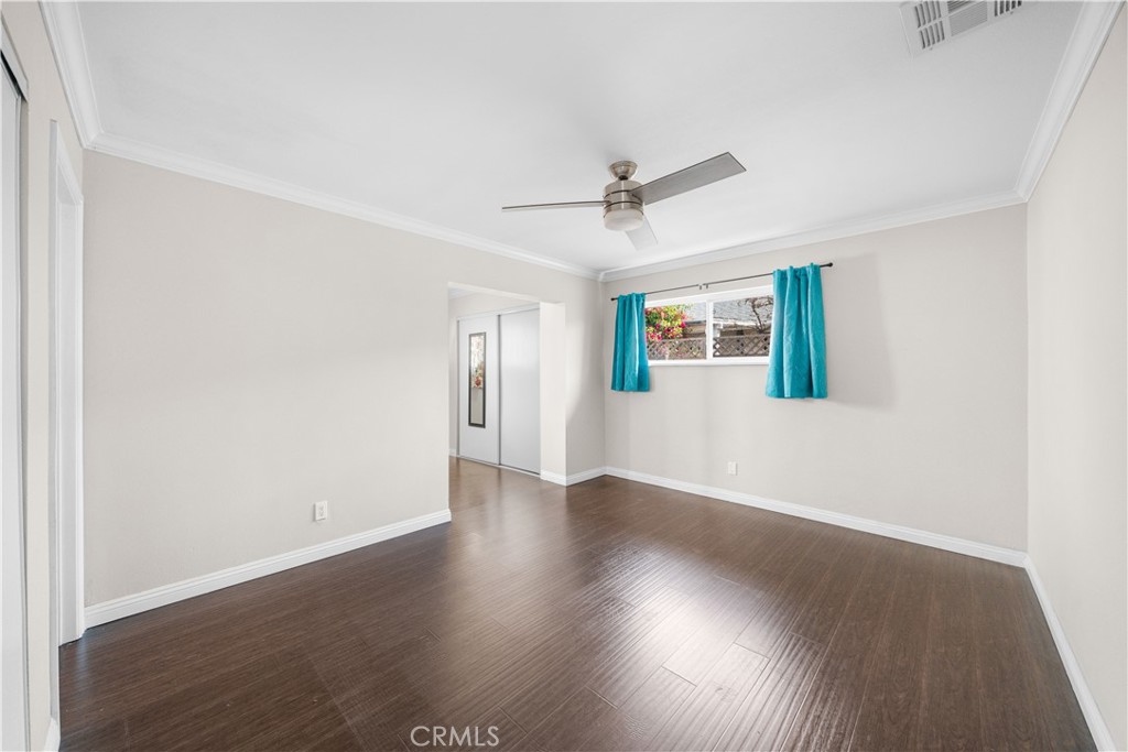 11326 Ranchito Street