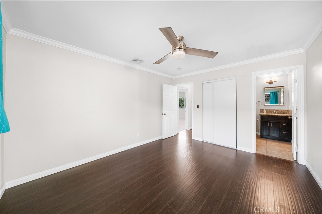 11326 Ranchito Street