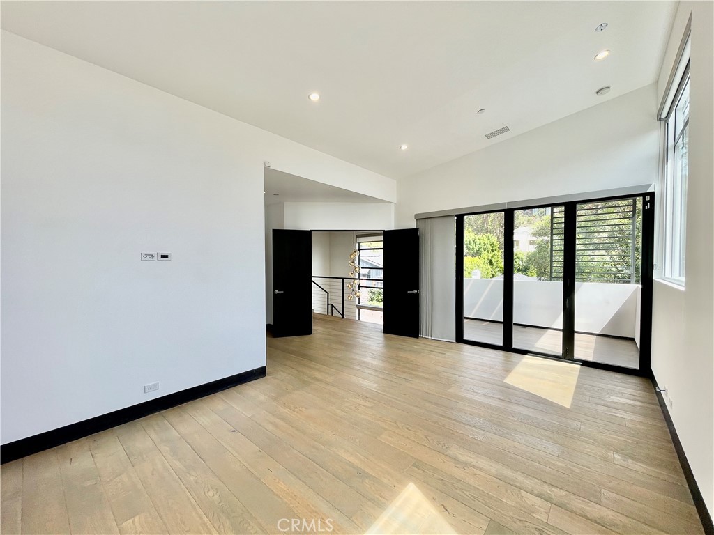 1319 Sunset Plaza Drive