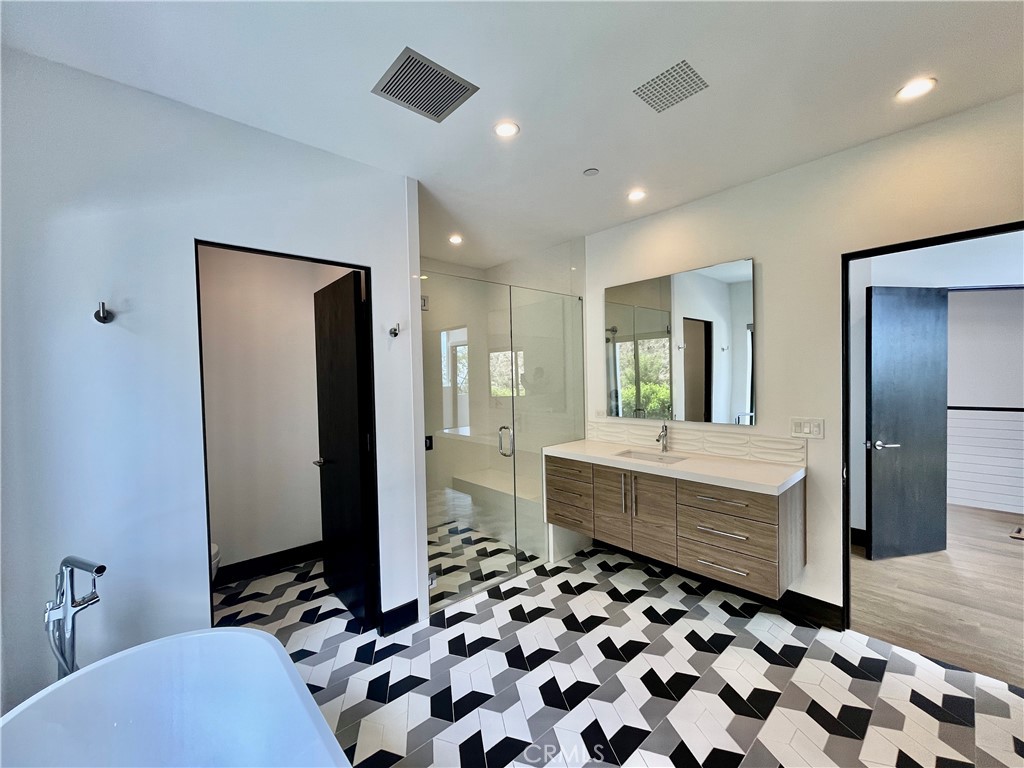 1319 Sunset Plaza Drive