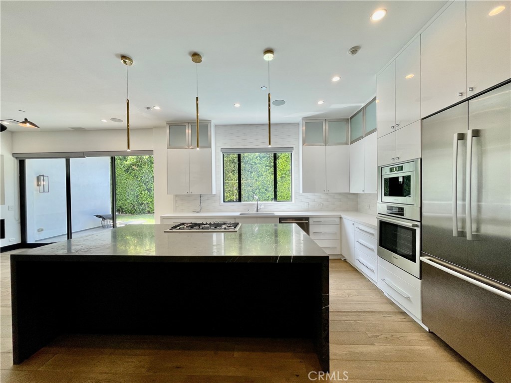 1319 Sunset Plaza Drive