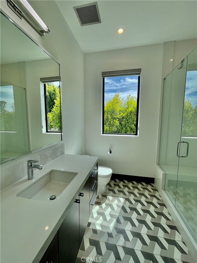 1319 Sunset Plaza Drive
