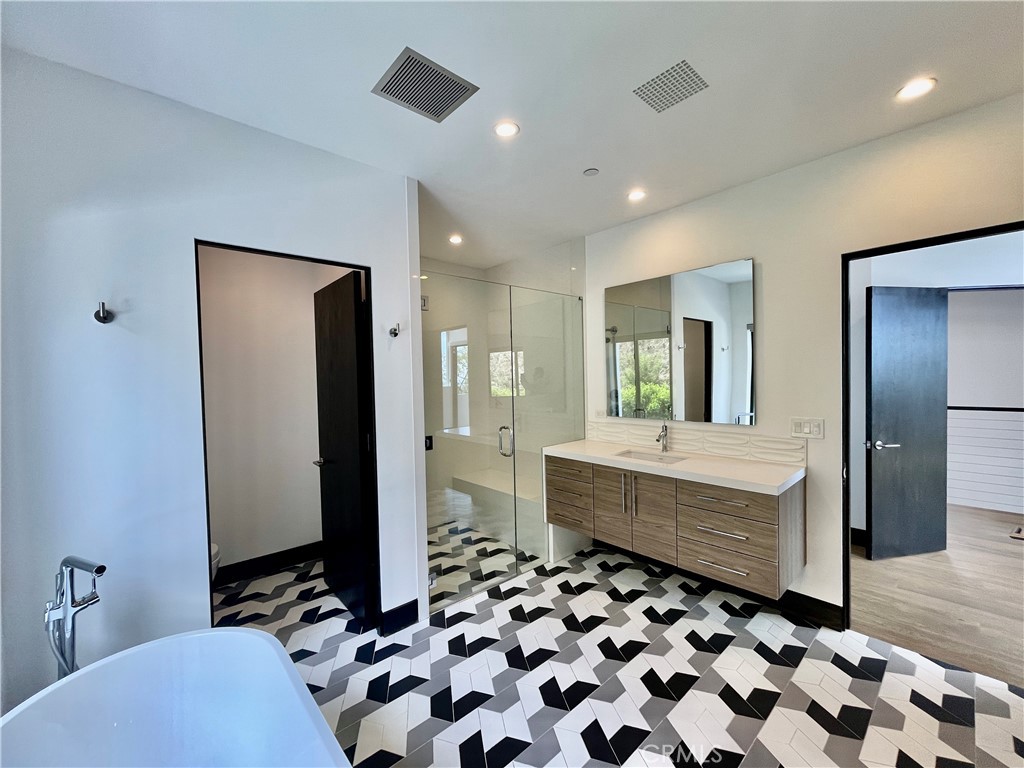 1319 Sunset Plaza Drive