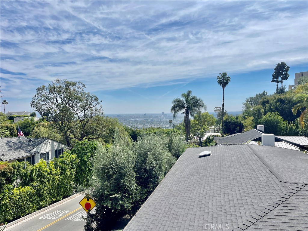 1319 Sunset Plaza Drive