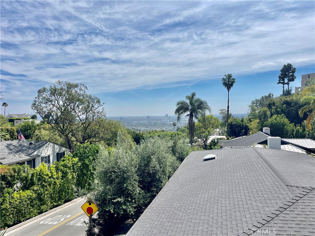 1319 Sunset Plaza Drive