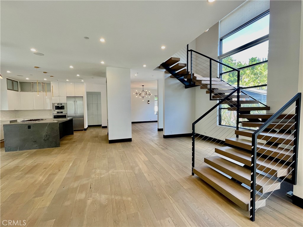 1319 Sunset Plaza Drive