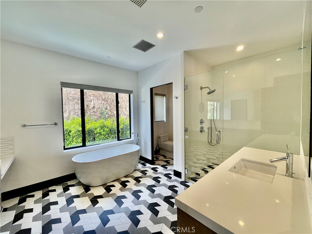 1319 Sunset Plaza Drive