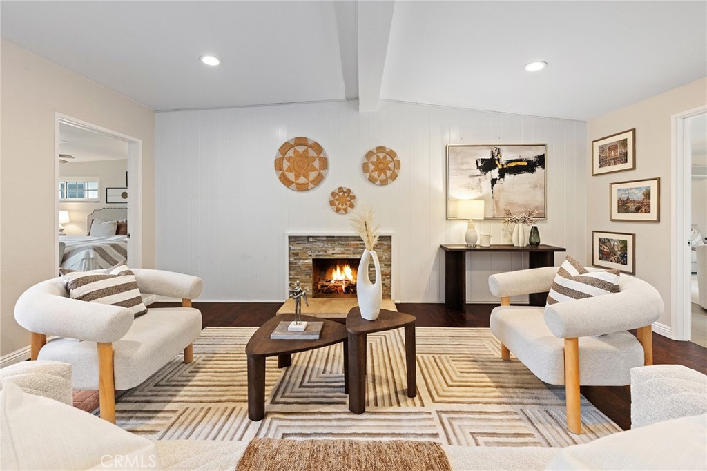 1400 Loma Verde Street