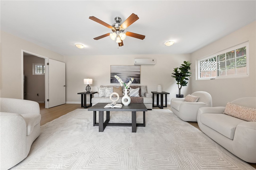 1400 Loma Verde Street