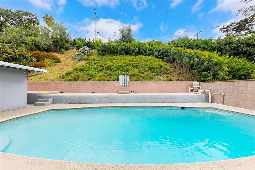 1400 Loma Verde Street