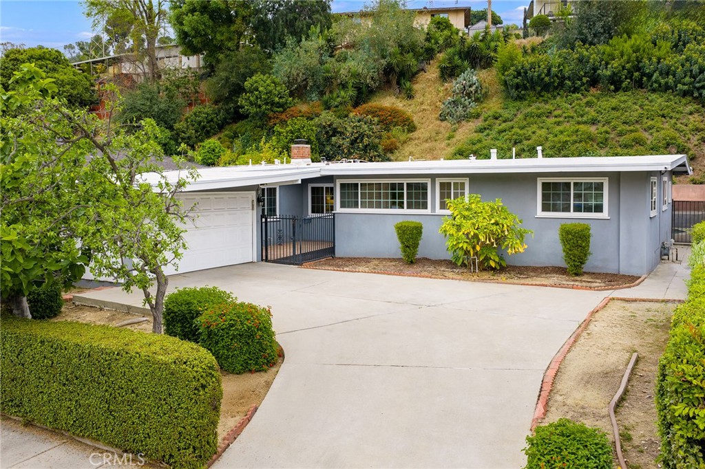 1400 Loma Verde Street