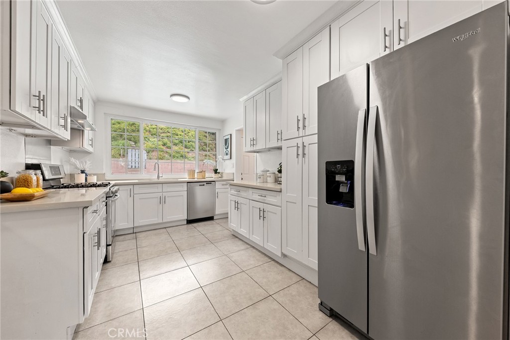 1400 Loma Verde Street