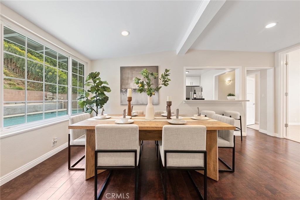 1400 Loma Verde Street