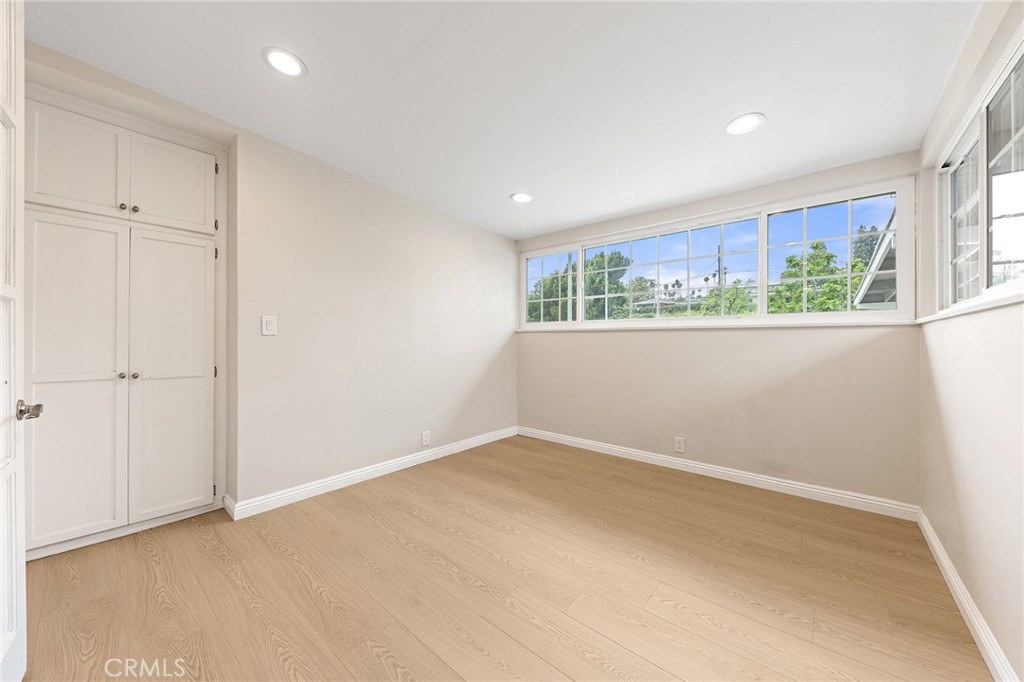 1400 Loma Verde Street