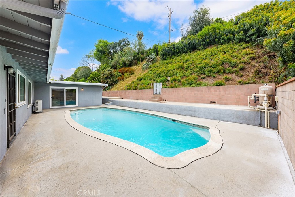 1400 Loma Verde Street