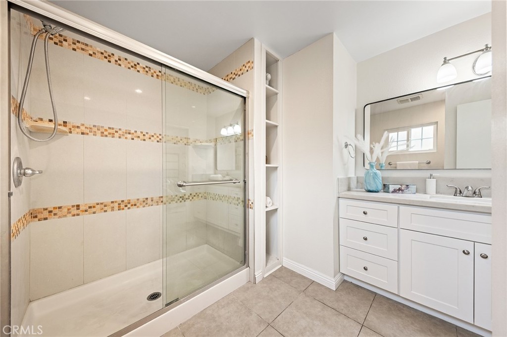 1400 Loma Verde Street