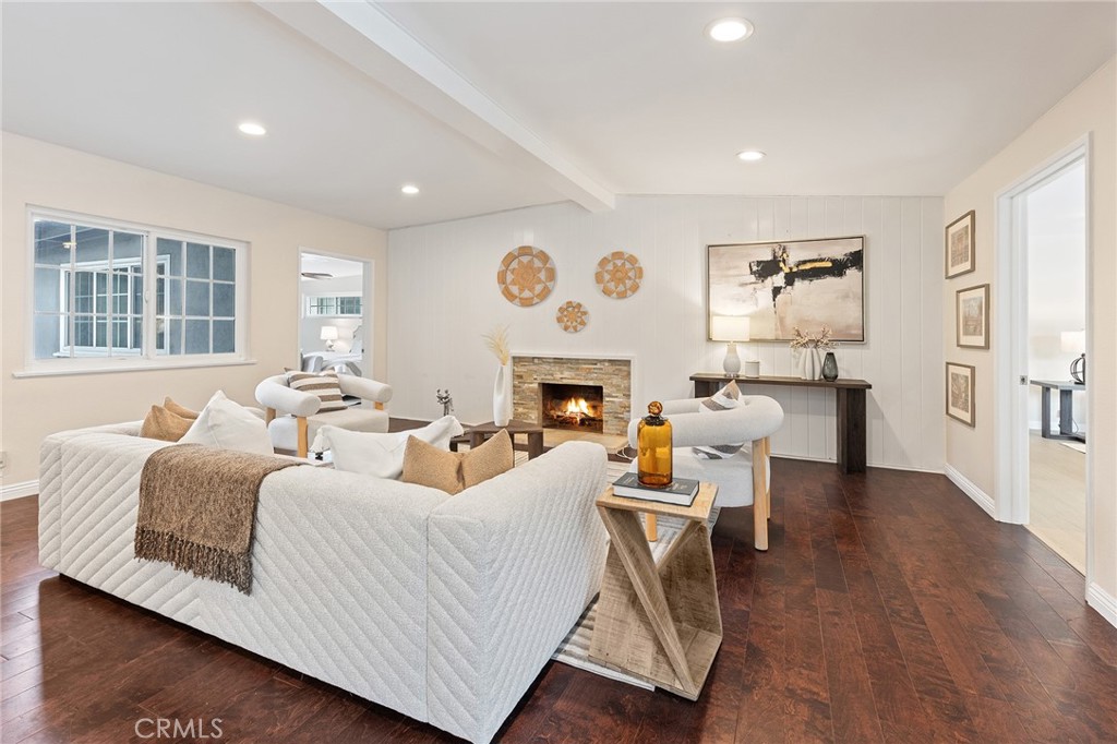 1400 Loma Verde Street