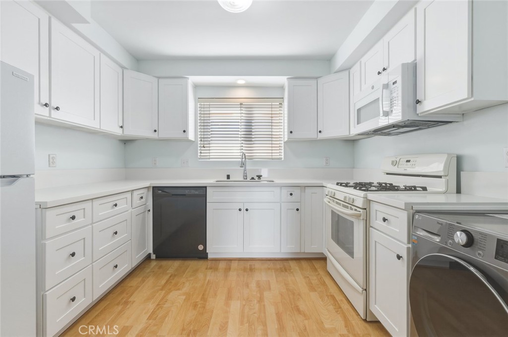 837 Magnolia