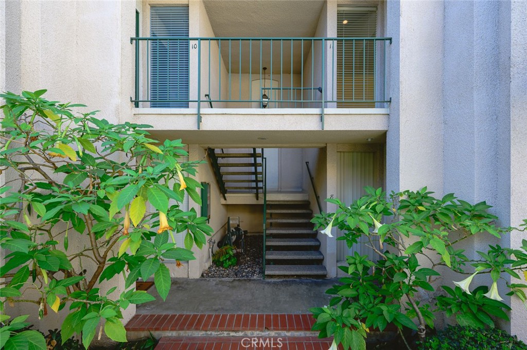 837 Magnolia
