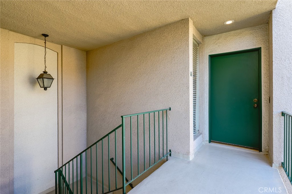 837 Magnolia