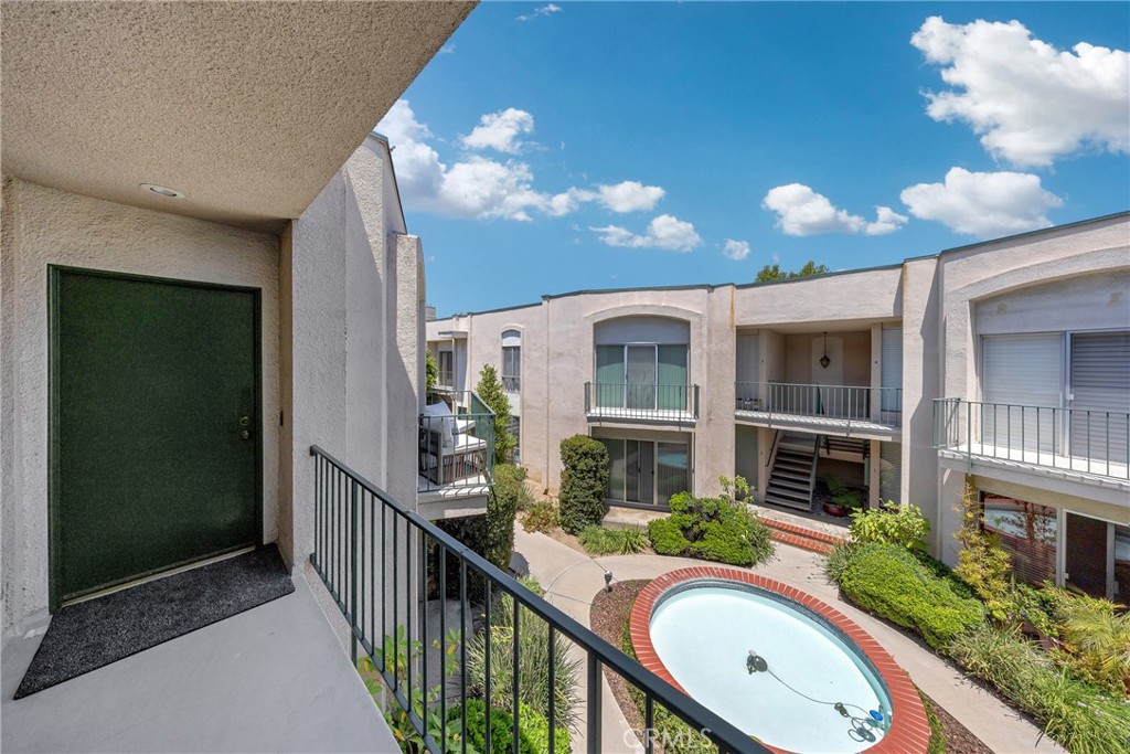 837 Magnolia