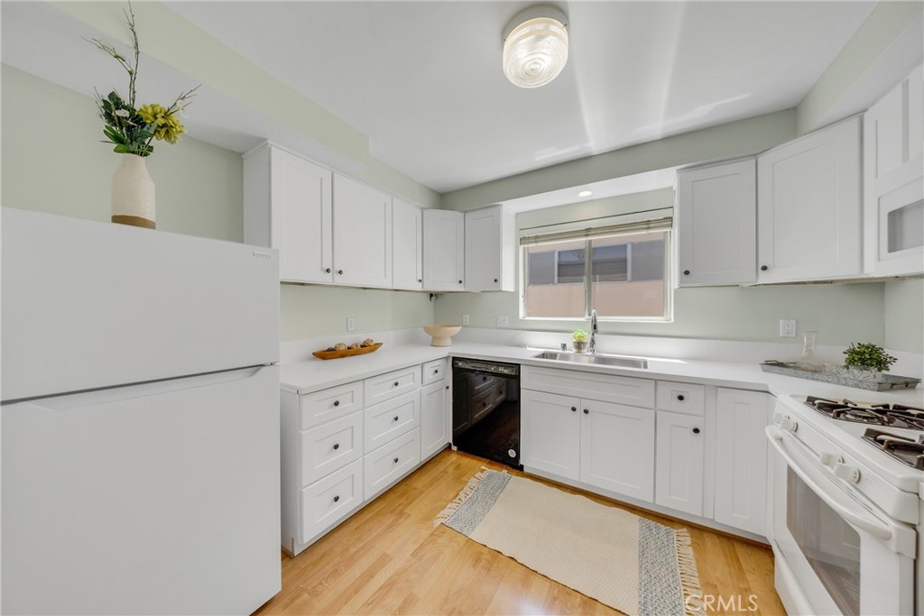 837 Magnolia