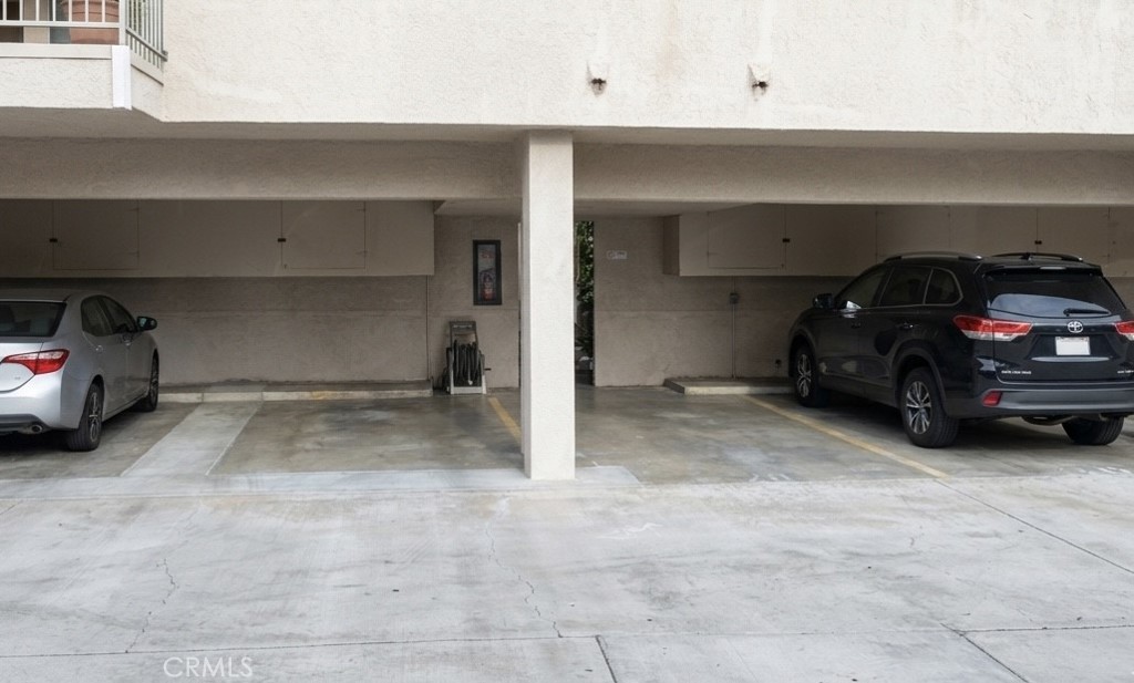837 Magnolia