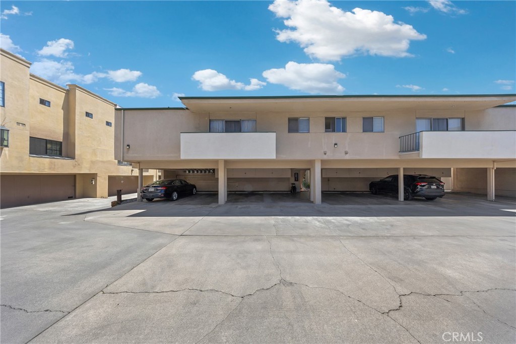 837 Magnolia