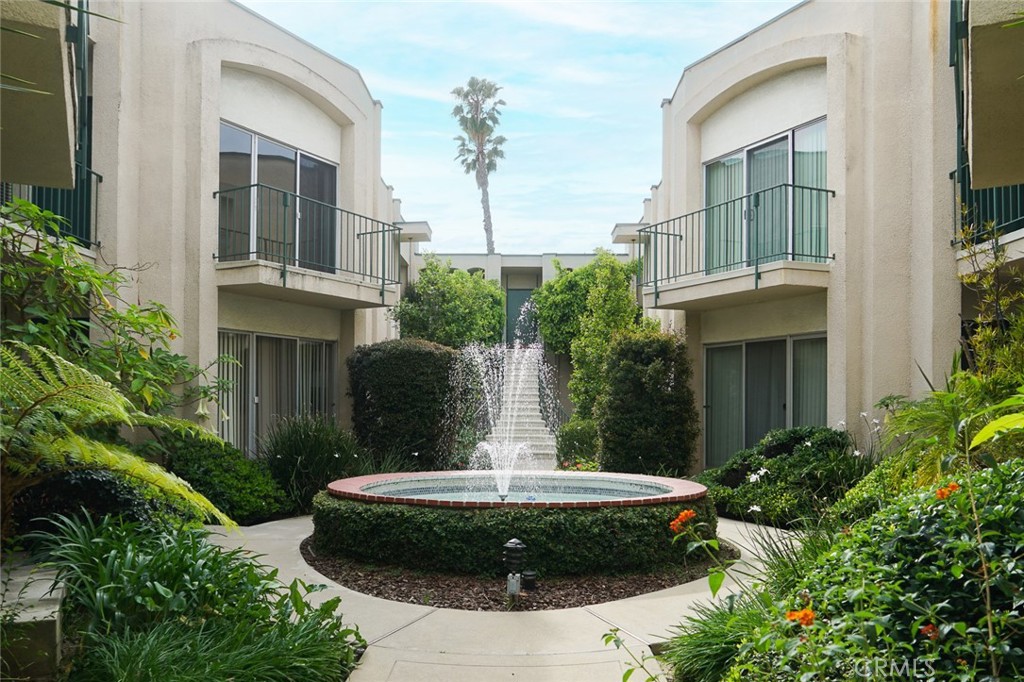 837 Magnolia