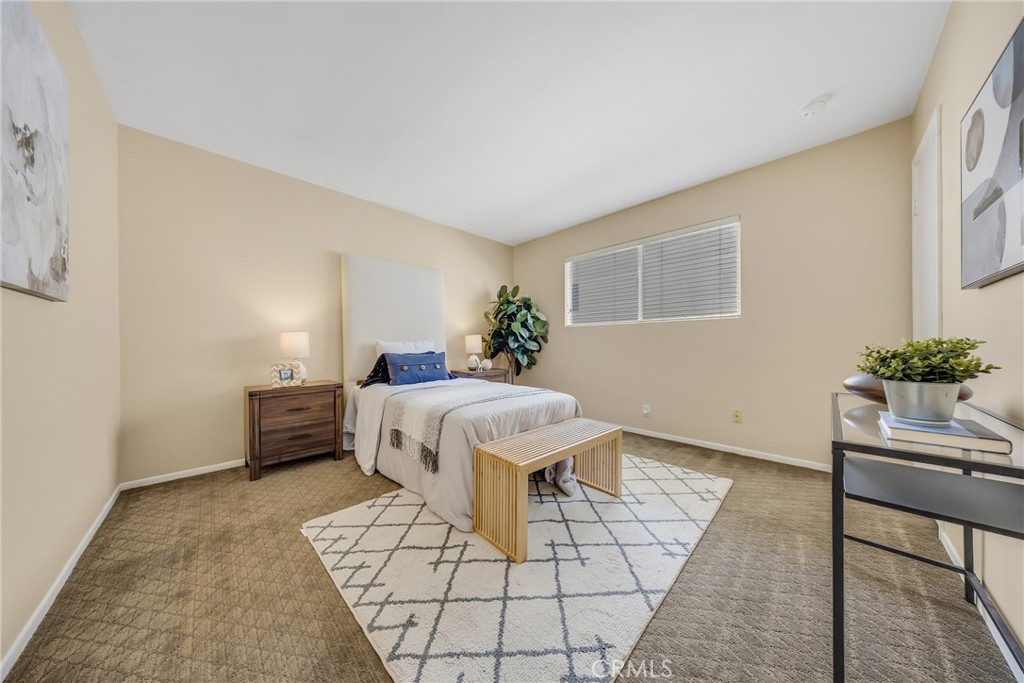 837 Magnolia